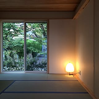ベッド周り/イサムノグチAKARI/シーエッチ建築工房/布団派/大きな窓...などのインテリア実例 - 2016-09-23 20:31:35
