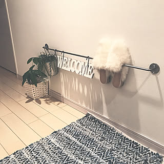 玄関/入り口/スリッパラック/◯◯の代用品/10000人の暮らし/ig→namiheeeey/雑貨...などのインテリア実例 - 2018-02-11 23:39:11