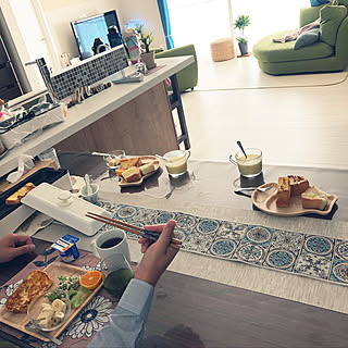 机/おはようございます◡̈♥︎/今日も一日頑張りましょう♪/モーニング♡/いつも見てくれてありがとうございます♡...などのインテリア実例 - 2018-10-25 08:15:26