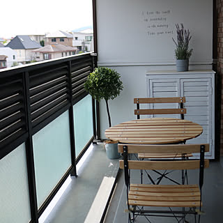 女性の、3LDK、家族住まいの「壁/天井」についてのインテリア実例