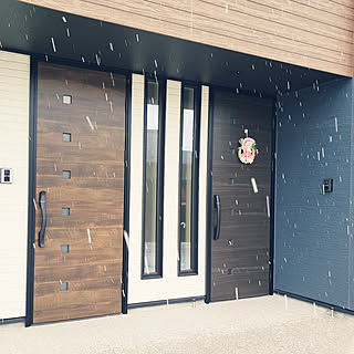 二世帯住宅で玄関2つのインテリア実例 Roomclip ルームクリップ