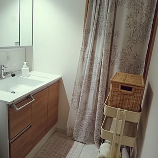バス/トイレ/IKEAのワゴン/George’s/IKEAのカーテン/無印良品...などのインテリア実例 - 2015-06-11 17:17:02