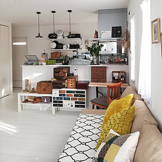 リビング/〇〇のある暮らし/アンティークのある暮らし/ごちゃ混ぜインテリアの会/ホワイトroomにアンティークを加える...などのインテリア実例 - 2020-01-22 07:47:31