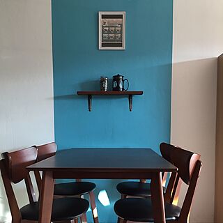 壁/天井/ダイニングテーブル/カフェ風/ペンキ塗り/ターコイズブルーの壁...などのインテリア実例 - 2017-04-02 02:42:33