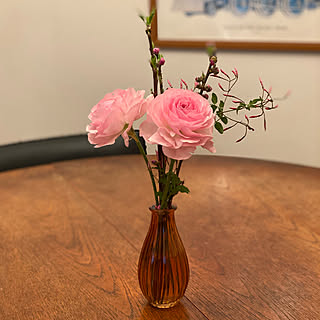 青山フラワーマーケット 桃の花のおしゃれなアレンジ 飾り方のインテリア実例 Roomclip ルームクリップ