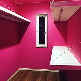 ウォークインクローゼット ピンクの壁のインテリア実例 Roomclip ルームクリップ