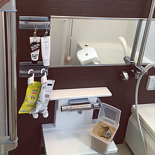 女性の、2LDK、家族住まいの「バス/トイレ」についてのインテリア実例