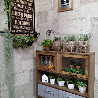 女性の、3LDK、家族住まいの「棚」についてのインテリア実例