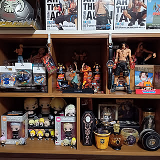 ワンピースフィギュア 東京リベンジャーズのおしゃれなアレンジ 飾り方のインテリア実例 Roomclip ルームクリップ