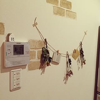 ニュースペーパー/ドライフラワーガーランド/壁/天井のインテリア実例 - 2015-09-26 22:58:27