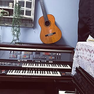 部屋全体/河合ピアノ/クラッシックギター/河合電子オルガン♪/楽器の日...などのインテリア実例 - 2017-06-06 22:45:57