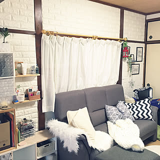 部屋全体/ファーアイテム/ルーター収納/チャンキーニット風ブランケット/クッションレンガシート...などのインテリア実例 - 2018-01-04 13:33:34