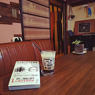机/フォロワーさま101人♡感謝です♡/読書タイム/断捨離/暮らしの一コマ...などのインテリア実例 - 2018-08-03 00:48:25