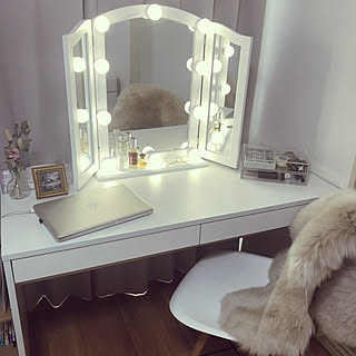 ドレッサー 三面鏡のおしゃれなアレンジ 飾り方のインテリア実例 Roomclip ルームクリップ