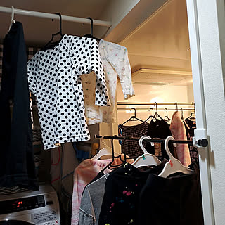 女性の、3LDK、家族住まいの「バス/トイレ」についてのインテリア実例