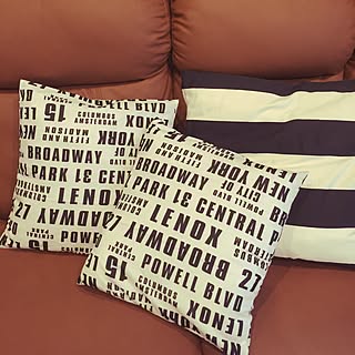 リビング/モノクロ/クッションカバー/セリア/モノトーン...などのインテリア実例 - 2015-09-03 14:33:20