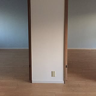 アクセントクロス 巾木は白にしようのインテリア実例 Roomclip ルームクリップ