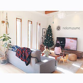 リビング/クリスマスツリー/こどもと暮らす。/ニトリのソファー/今年の冬はコタツ無し...などのインテリア実例 - 2017-11-04 23:45:08
