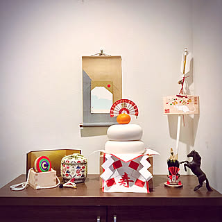 女性の、4LDK、家族住まいの「玄関/入り口」についてのインテリア実例