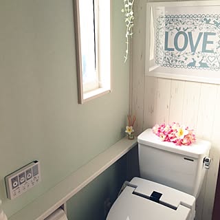 バス/トイレ/小さな白い家/新築/IKEAの額/トイレハワイ化計画中!...などのインテリア実例 - 2014-10-26 18:25:57