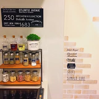 キッチン/リメイクシート レンガ/salut!/観葉植物/ダイソー...などのインテリア実例 - 2016-07-07 00:07:18