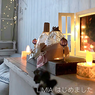 ベッド周り/ナチュキチの一輪挿し/もうチョピっと顔出ししてます笑笑/100均リメイク/ガラスのおひな様...などのインテリア実例 - 2019-01-19 19:18:38