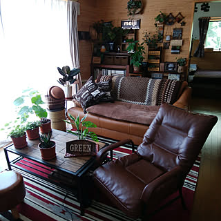 部屋全体/狭いながらも楽しい我が家♪/観葉植物のある暮らし/ゴチャゴチャしてる(><)/こんにちは⑅◡̈* ❁...などのインテリア実例 - 2018-05-11 13:04:57