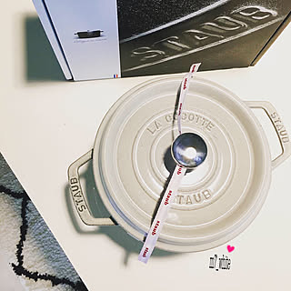 カンパーニュ/staub鍋/STAUB/モノトーン/#シンプルホーム...などのインテリア実例 - 2019-06-30 20:56:19