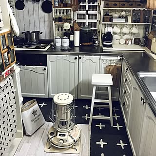 キッチン/床の張替え/貼ってはがせるシート防水用/ダイソー/DIY...などのインテリア実例 - 2017-04-15 00:57:25