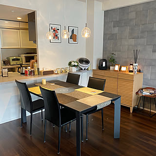 ダイニングテーブル スタイリッシュモダンのおしゃれなアレンジ 飾り方のインテリア実例 Roomclip ルームクリップ