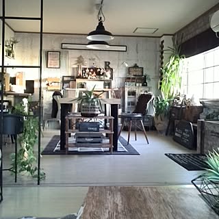 部屋全体/賃貸DIY/格子窓風DIY/こたつ天板リメイク/床 クッションフロアーホワイト...などのインテリア実例 - 2016-12-08 16:14:51