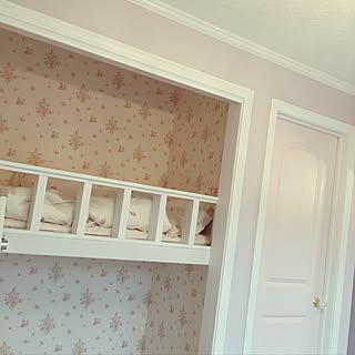 ベッド周り 花柄壁紙のインテリア実例 Roomclip ルームクリップ