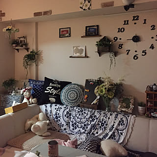部屋全体/〇のラグ?/激安だったしえぇか!/でもなんか?変だ/旦那のお気に入り高級セットソファー...などのインテリア実例 - 2017-09-07 03:57:36