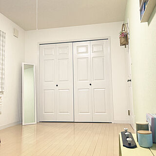 壁紙 クローゼット扉のおしゃれなアレンジ 飾り方のインテリア実例 Roomclip ルームクリップ