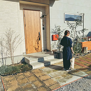 玄関前ガーデニングのインテリア実例 Roomclip ルームクリップ