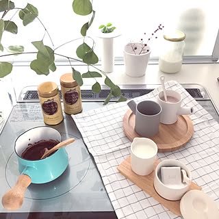キッチン/バンホーテンココアを作っています。/ポポラス/IHクッキングヒーター/ニトリ 木台...などのインテリア実例 - 2016-11-11 18:38:05