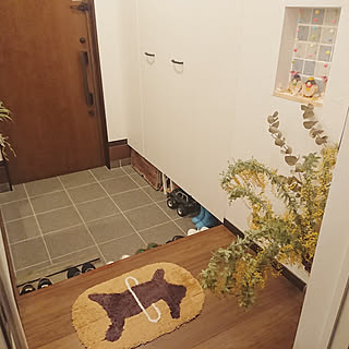 玄関マット 玄関ラグのおしゃれなアレンジ 飾り方のインテリア実例 Roomclip ルームクリップ 玄関マット 玄関ラグのおしゃれなアレンジ 飾り方のインテリア実例 Roomclip ルームクリップ