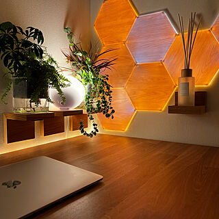 壁に付けられる家具/nanoleaf/間接照明/スマートホーム/Philips Hue...などのインテリア実例 - 2022-03-23 13:32:15