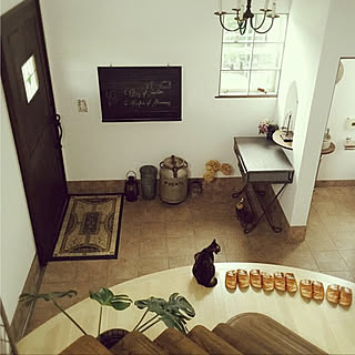 玄関/入り口/黒板/アンティーク/スリッパ/玄関ホール...などのインテリア実例 - 2018-03-08 20:43:42