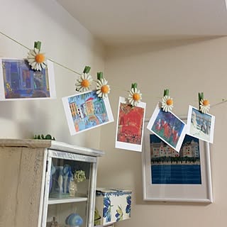 ベッド周り/デュフィのポストカード/3コインズ雑貨/カルトナージュ ボックス/刺繍額...などのインテリア実例 - 2014-07-23 15:33:30