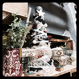 棚/リメ缶/モコモコツリー/クリスマスツリー/クリスマス...などのインテリア実例 - 2017-12-01 08:24:31
