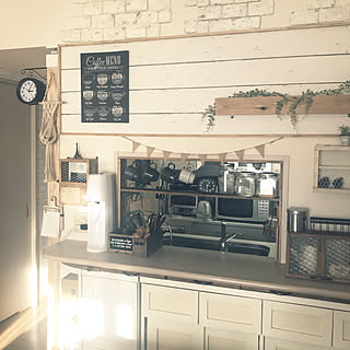 部屋全体/カフェ風/セリア/壁紙/棚DIY...などのインテリア実例 - 2020-01-09 15:11:27