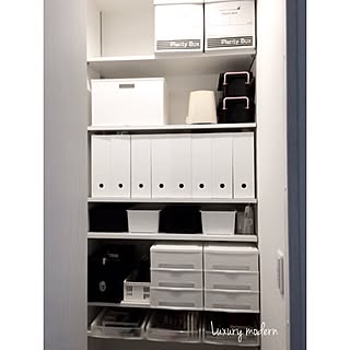 棚/整理収納/整理整頓/白黒収納/納戸...などのインテリア実例 - 2016-09-04 09:14:17