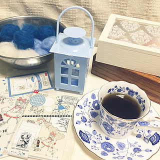 リビング/フェルトボール制作中/リメイク/作業中/白×ブルーの食器は定番♡...などのインテリア実例 - 2018-04-09 20:31:59