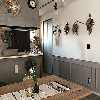 腰壁 グレーの壁のおしゃれなインテリアコーディネート レイアウトの実例 Roomclip ルームクリップ