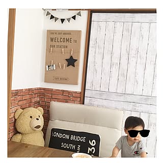 子供部屋男の子 リメイクシート レンガのインテリア実例 Roomclip ルームクリップ