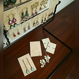 棚/イベント記録用です( ̄ー ̄)/イヤリング/ピアス/ビーズアクセサリー...などのインテリア実例 - 2018-10-27 02:02:03