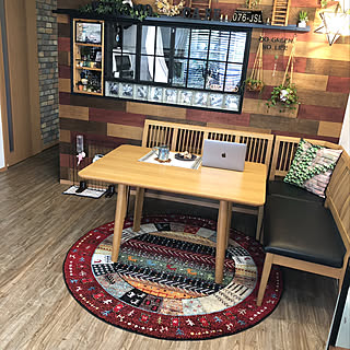 女性の、4LDK、家族住まいの「部屋全体」についてのインテリア実例