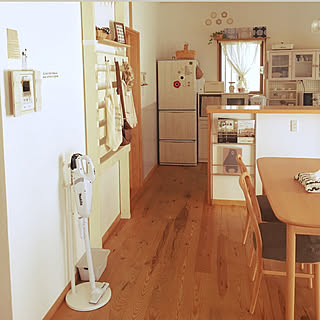 部屋全体/掃除道具/山善クリーナースタンド/山善/ナチュラルインテリア...などのインテリア実例 - 2017-08-27 07:11:32