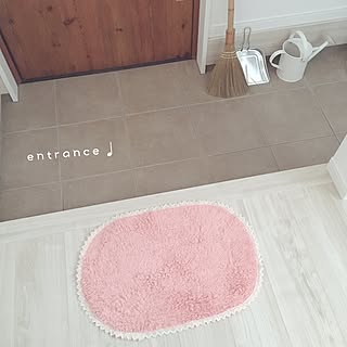 玄関/入り口/似たような写真ですみません/セリア/ホウキとチリトリ/ニトリ...などのインテリア実例 - 2016-07-12 01:26:32